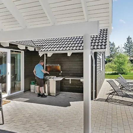 Awesome In Glesborg With Sauna * Fjellerup